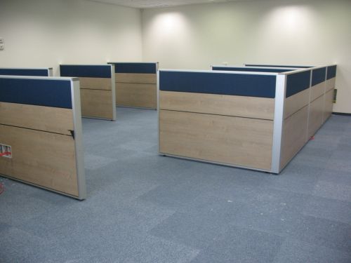 הקמת מערך מחיצות OPEN SPACE