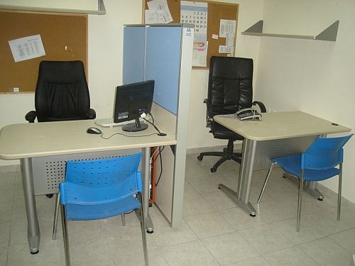מחיצות לקבלת קהל במשרד