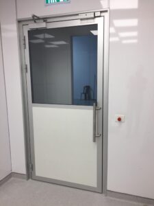 דלת נקייה למעבדה