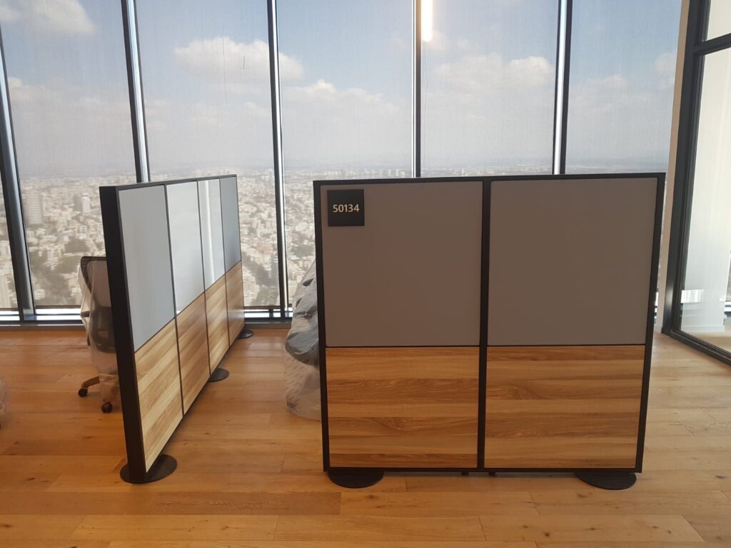 מחיצות ניידות עם משקולות