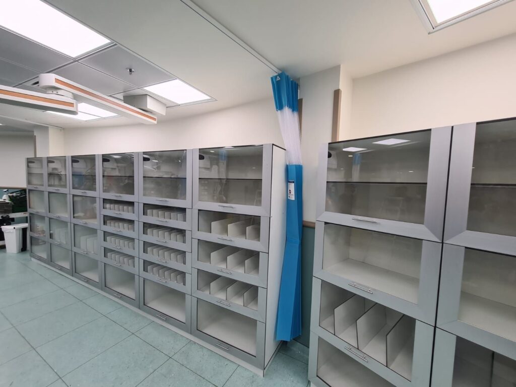 ריהוט מעבדה HPL