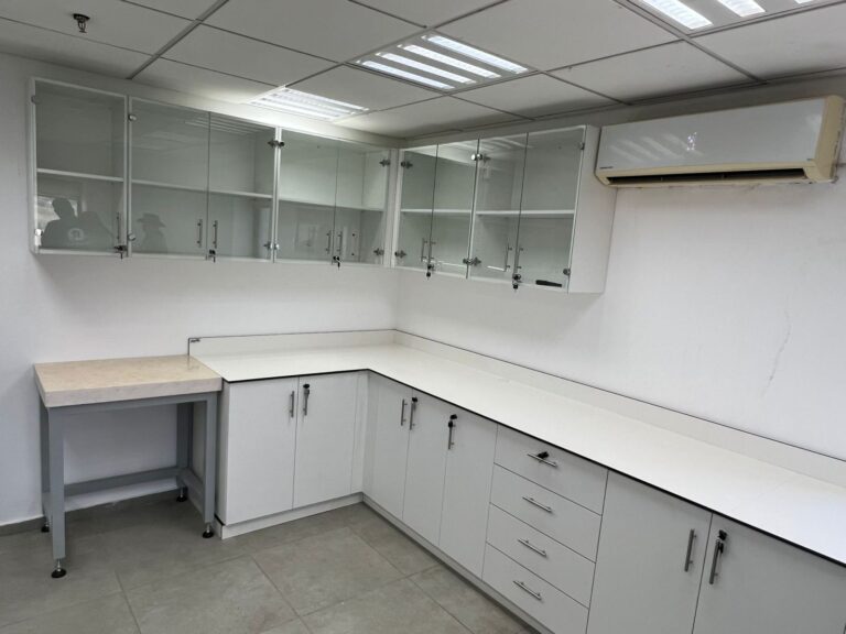 ריהוט מעבדה