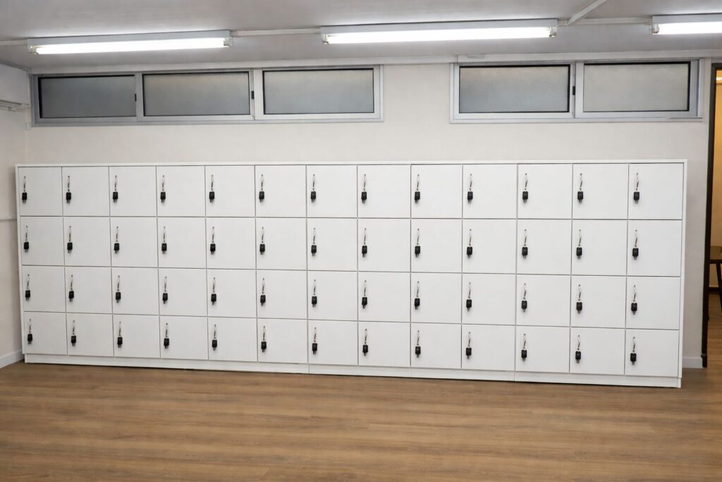 לוקרים לבית ספר